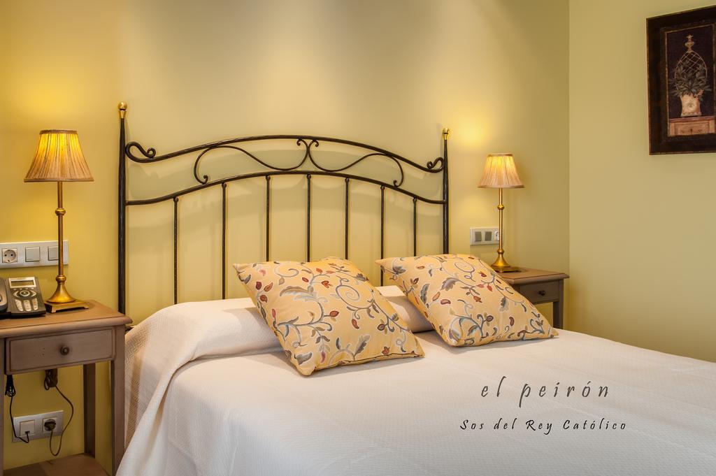 El Peiron Sos del Rey Católico Exterior foto
