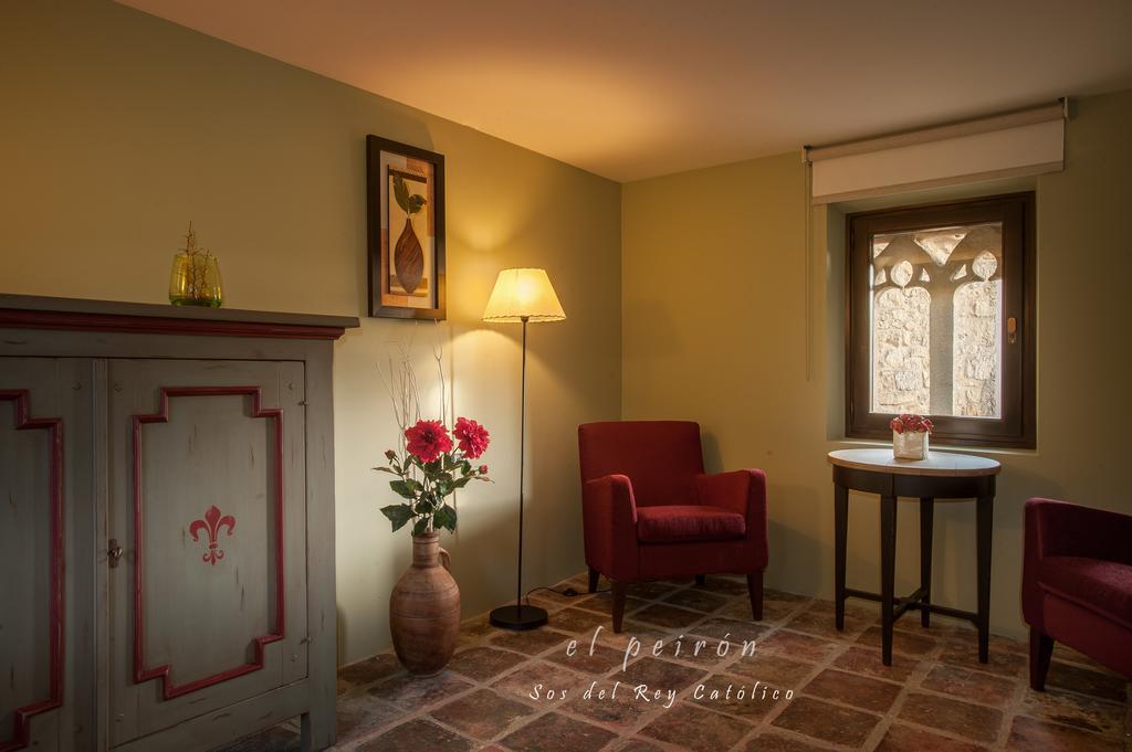 El Peiron Sos del Rey Católico Exterior foto